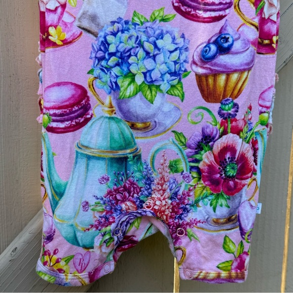 Posh Peanut Elizabeth Short Sleeve Romper - Picture 3 of 6